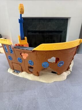 Thomas & Friends Take-n-Play Pirate Ship Playset with Crane Track Mattel